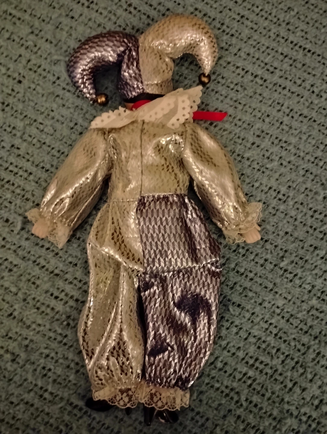 VINTAGE! SILVER AND BLUE COURT JESTER PORCELAIN DOLL - photo 2