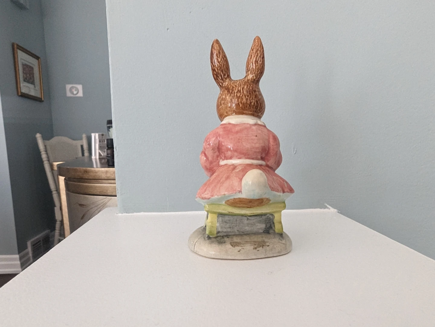 Royal Doulton Bunnie Bunnkins "Helping Mother" 1982 Figurine - photo 3