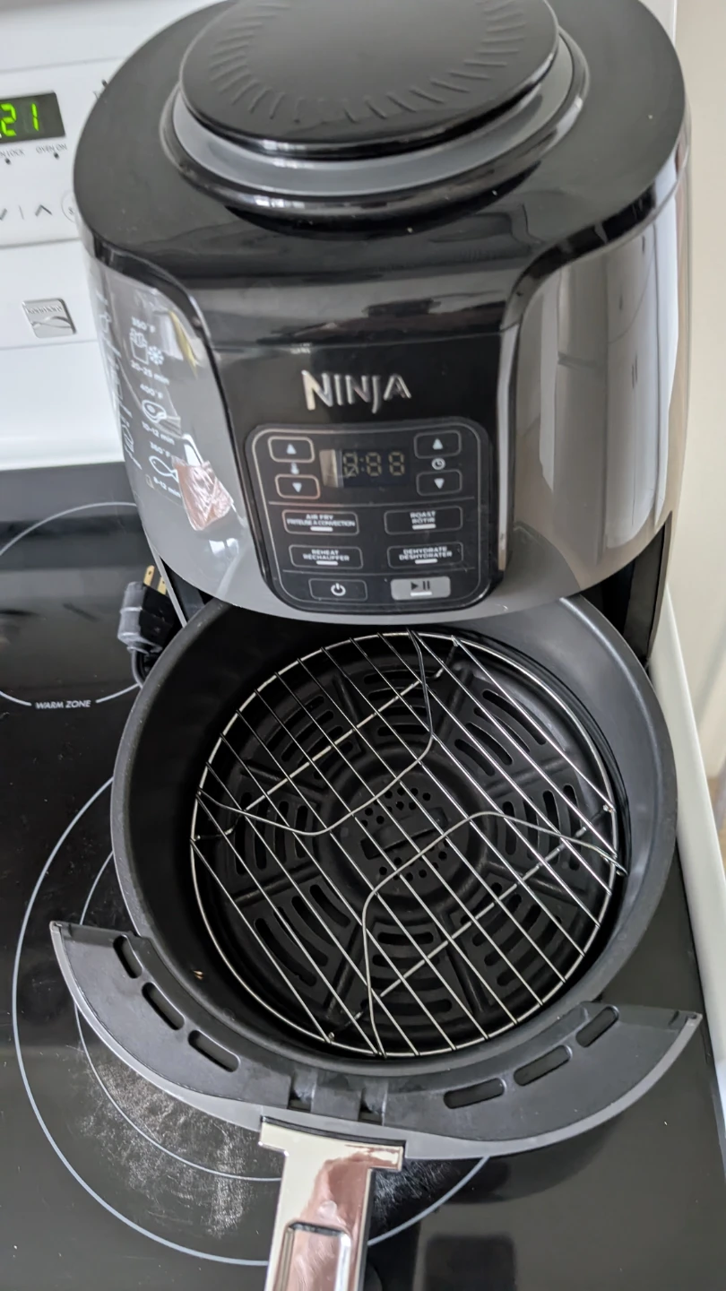 Ninja Air Fryer AF101C - photo 2