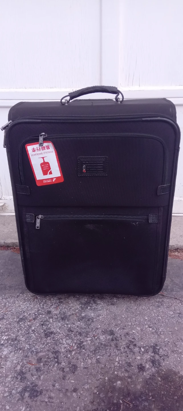 Atlantic Luggage 24" Rolling Suitcase