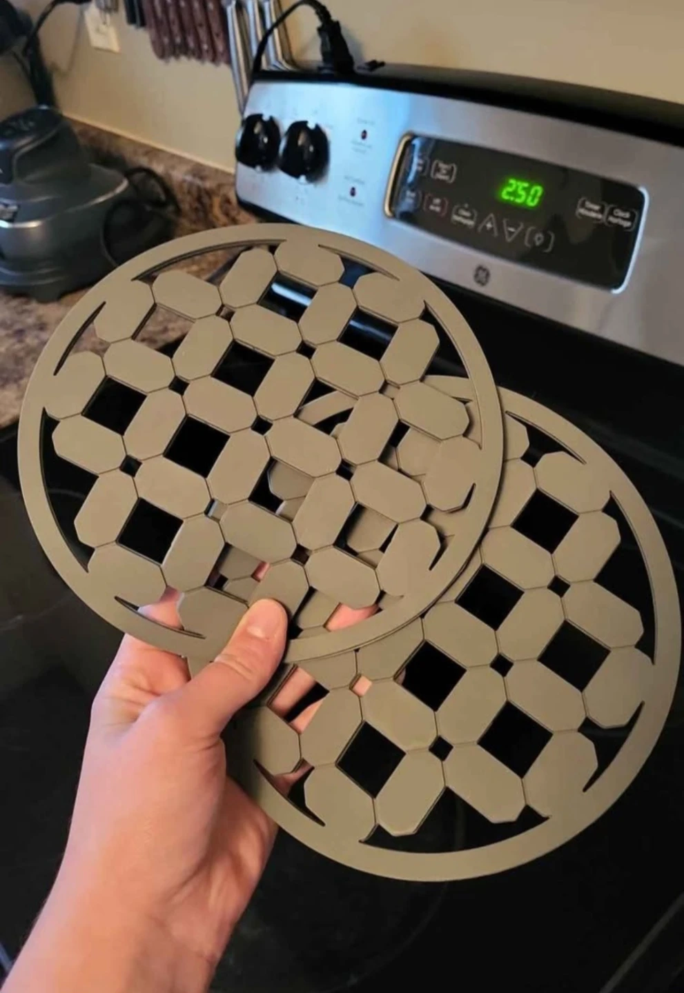 Set of 2 Grey Round Trivets