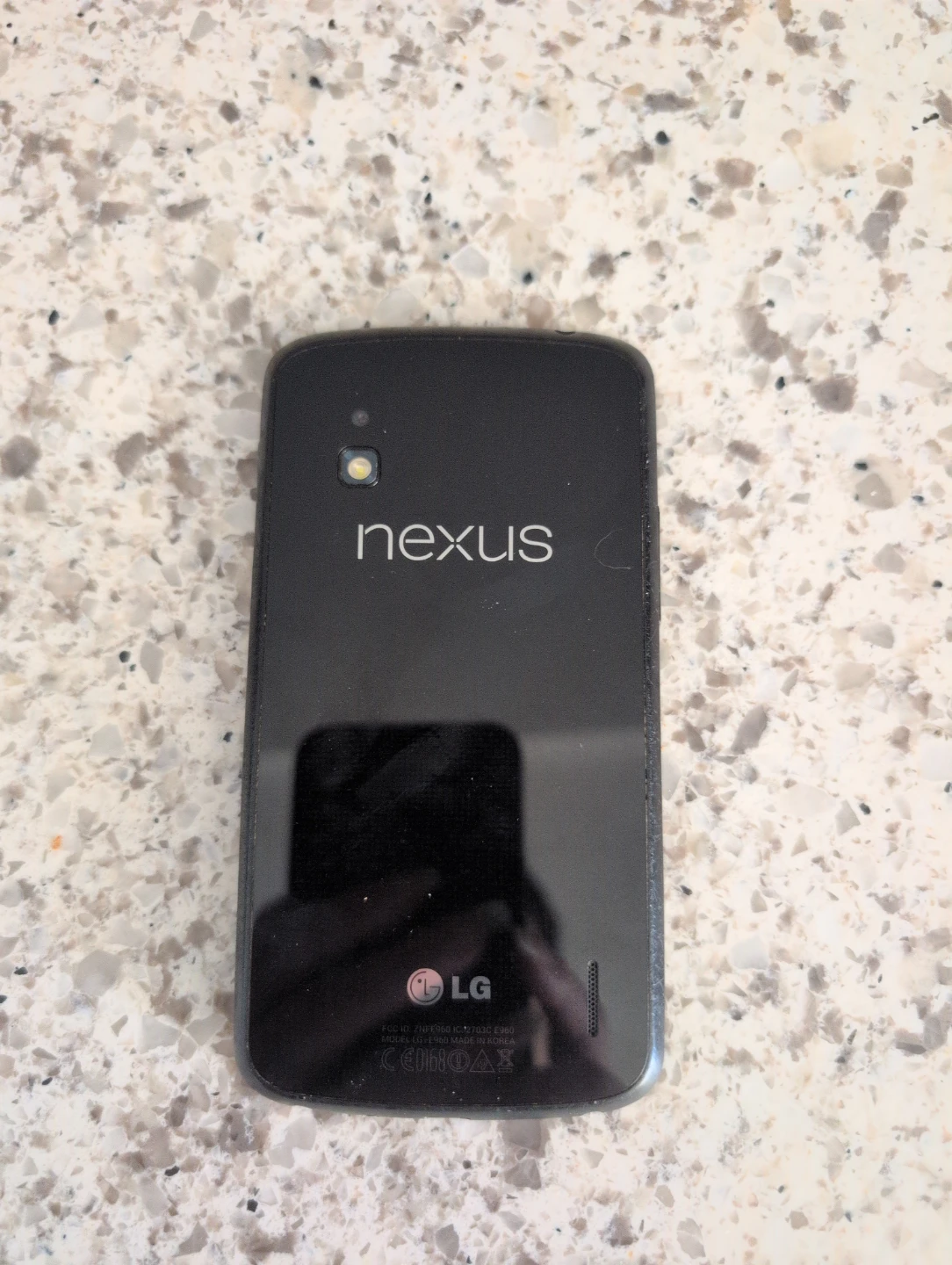 LG Nexus 4 Smartphone - photo 2