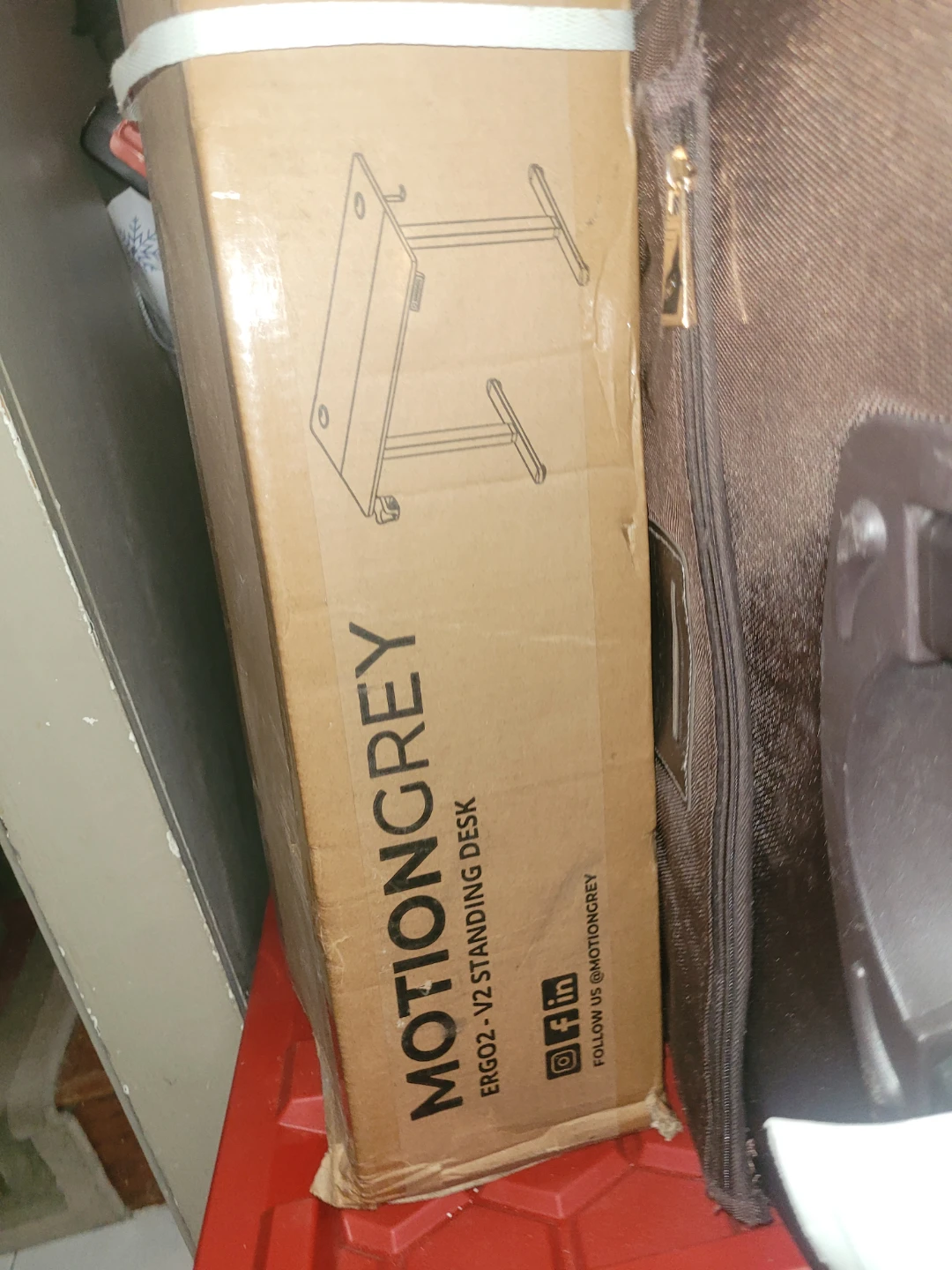 Motion Grey ERGO2-V2 Standing Desk 40" White Top/White Frame - photo 3