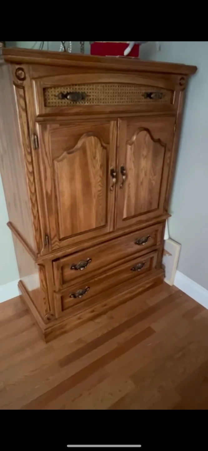 4 piece Bedroom Set - Dresser, Armoire & Nightstands - photo 2