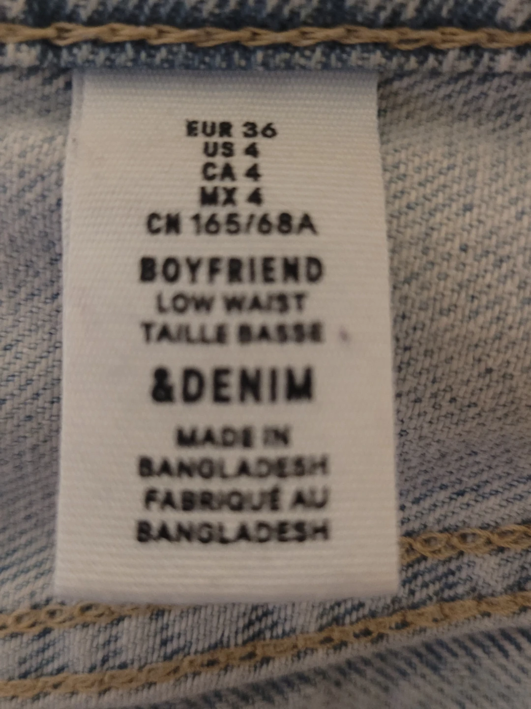 H&M Boyfriend Low Waist Distressed Jeans Size US 4 - photo 2