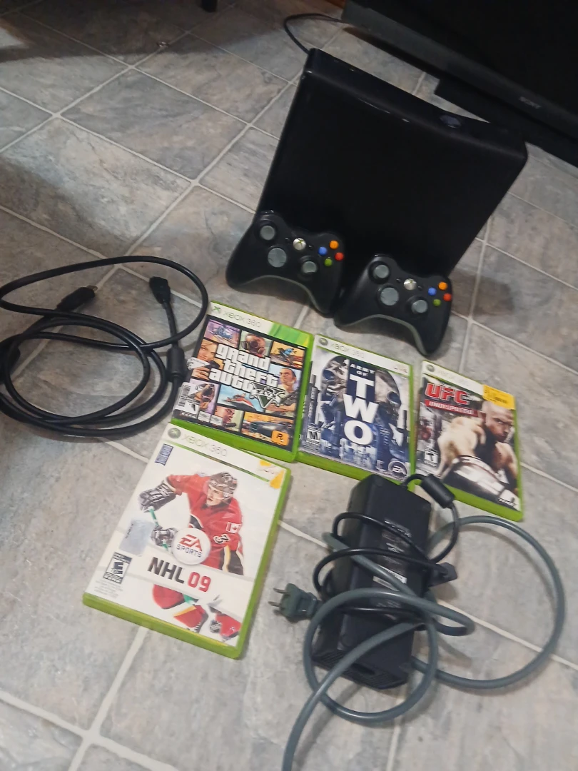 Xbox 360 Console with 4 Games and Controllers - photo 2
