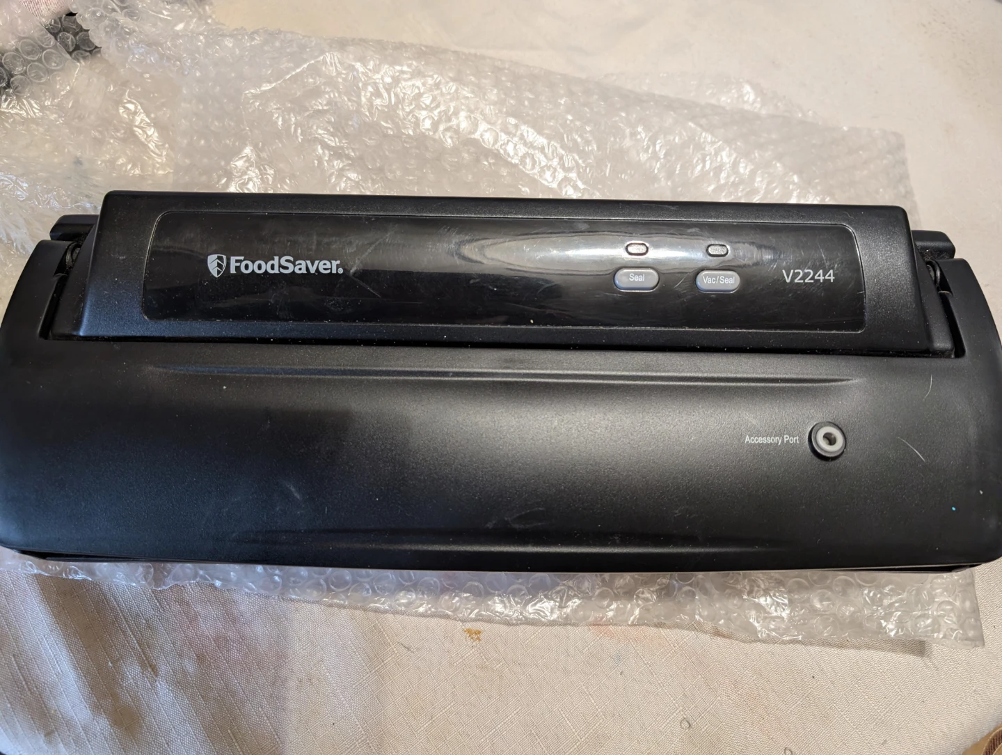 FoodSaver V2244 Vacuum Sealer with 11" Heat-Seal Rolls