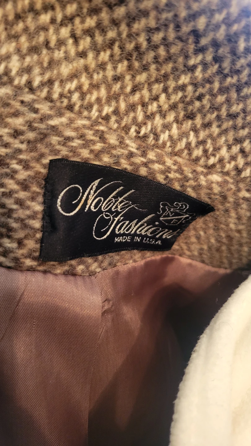 Noble Fashions Wool Blend Coat - Made in USA - photo 5