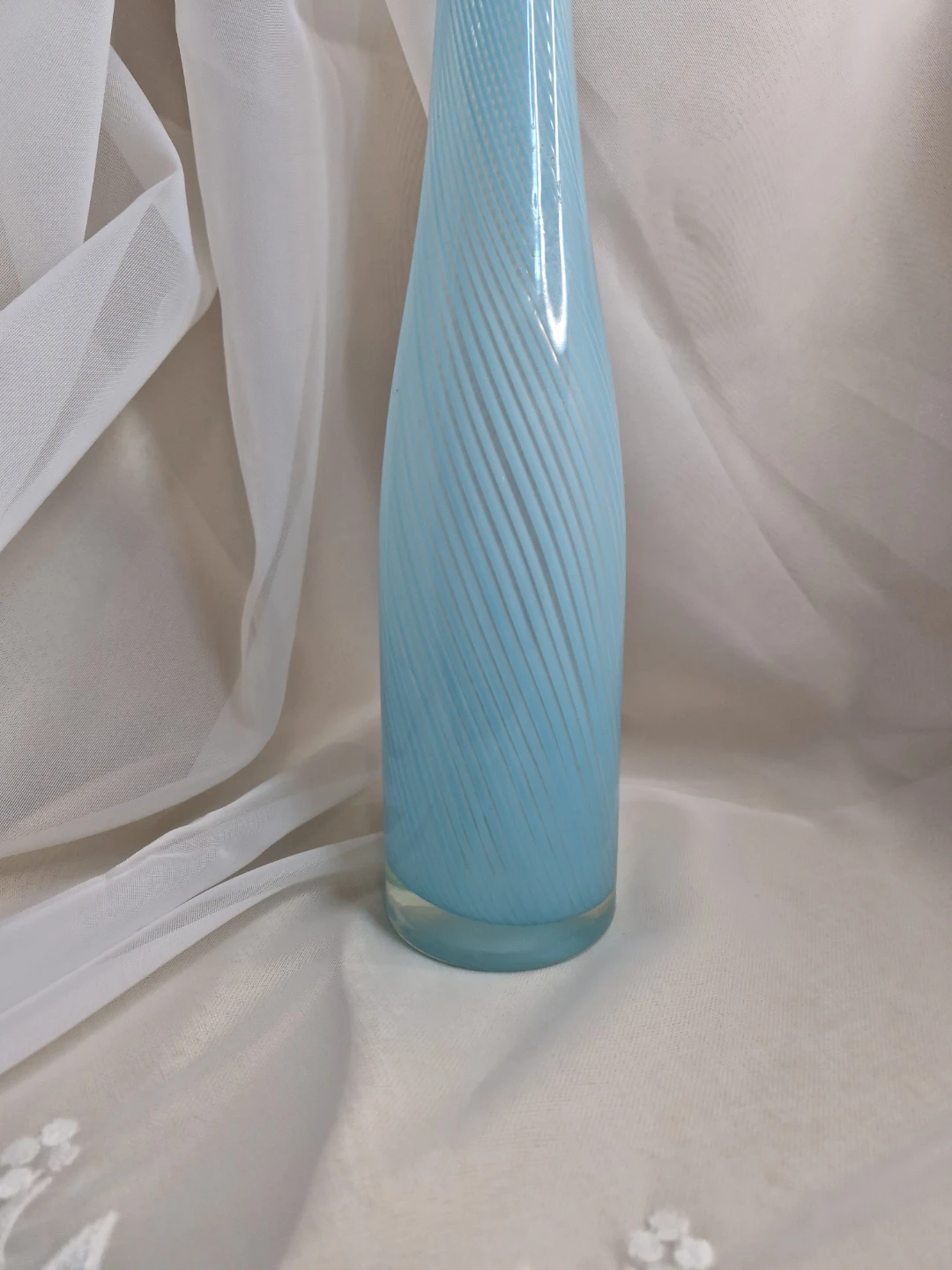 Beautiful 19 1/2" Tall Art Swirl Glass Large Stem Vase - photo 4