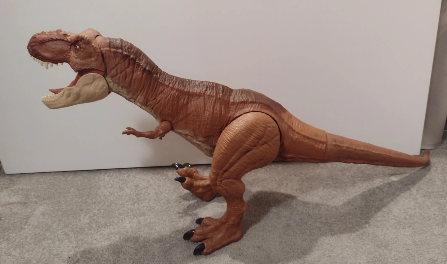 Jurassic Park World Tyrannosaurus Rex Super Colossal T-Rex 42" - photo 4
