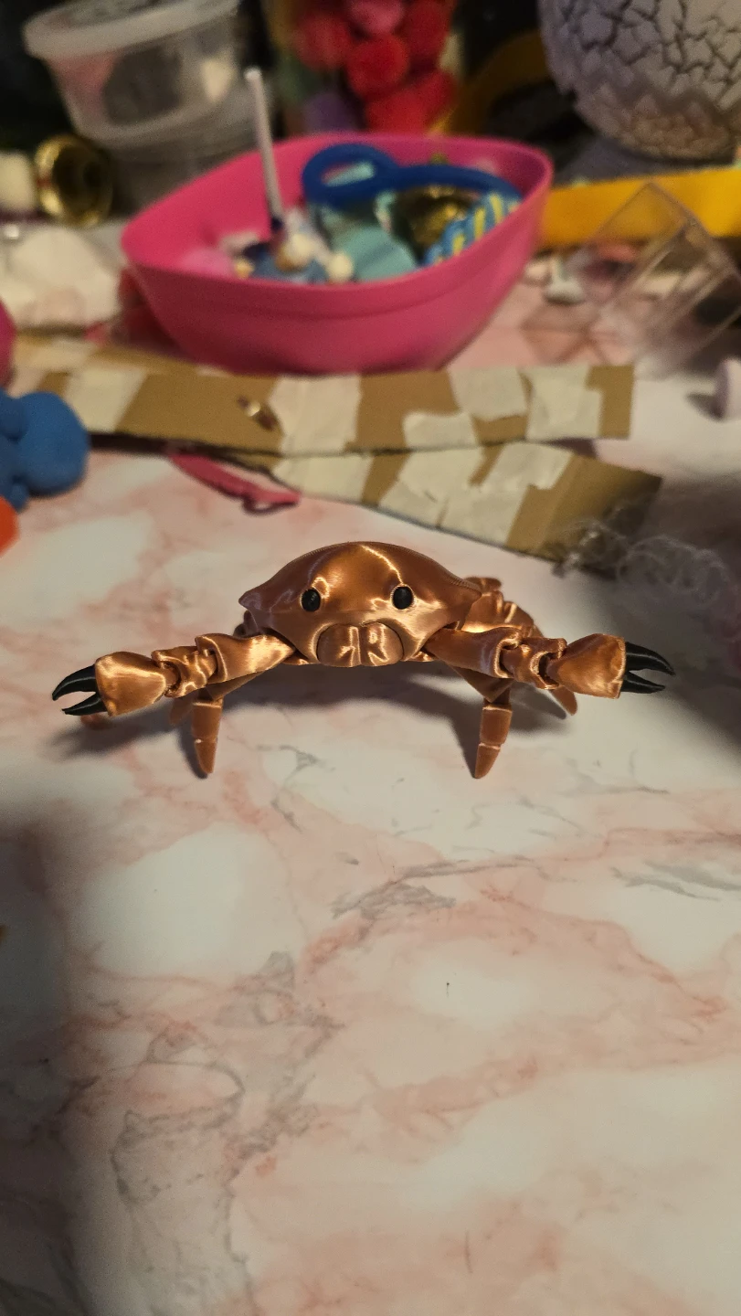 🧡 Copper-Colored Articulated Crab Toy