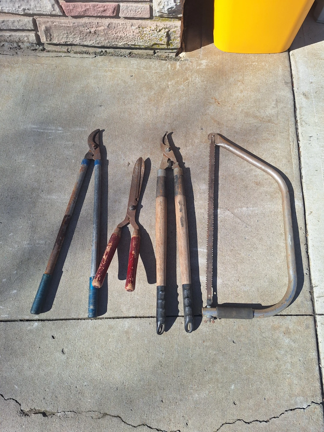Trimming and gardening tools