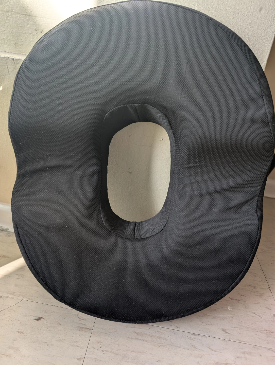 Donut shaped Seat Cushion for Hemorrhoids - photo 2