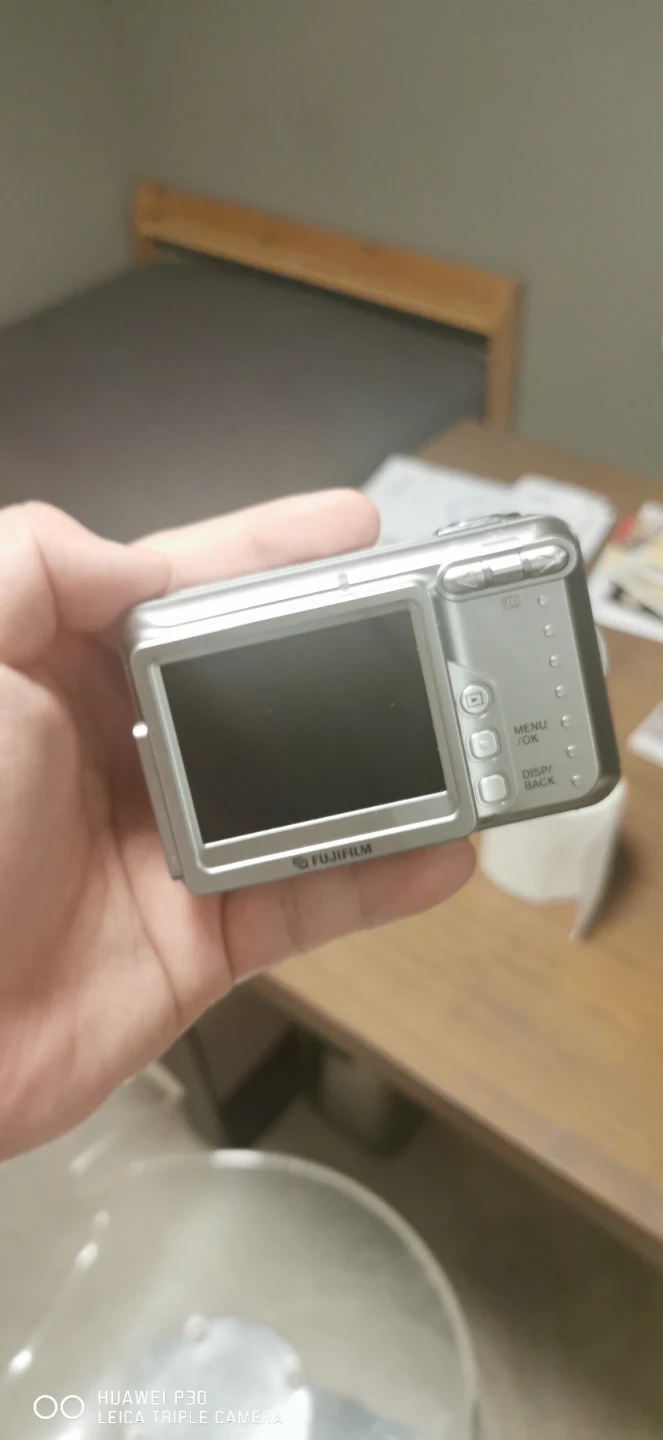 Fujifilm FinePix A600 Digital Camera - photo 2
