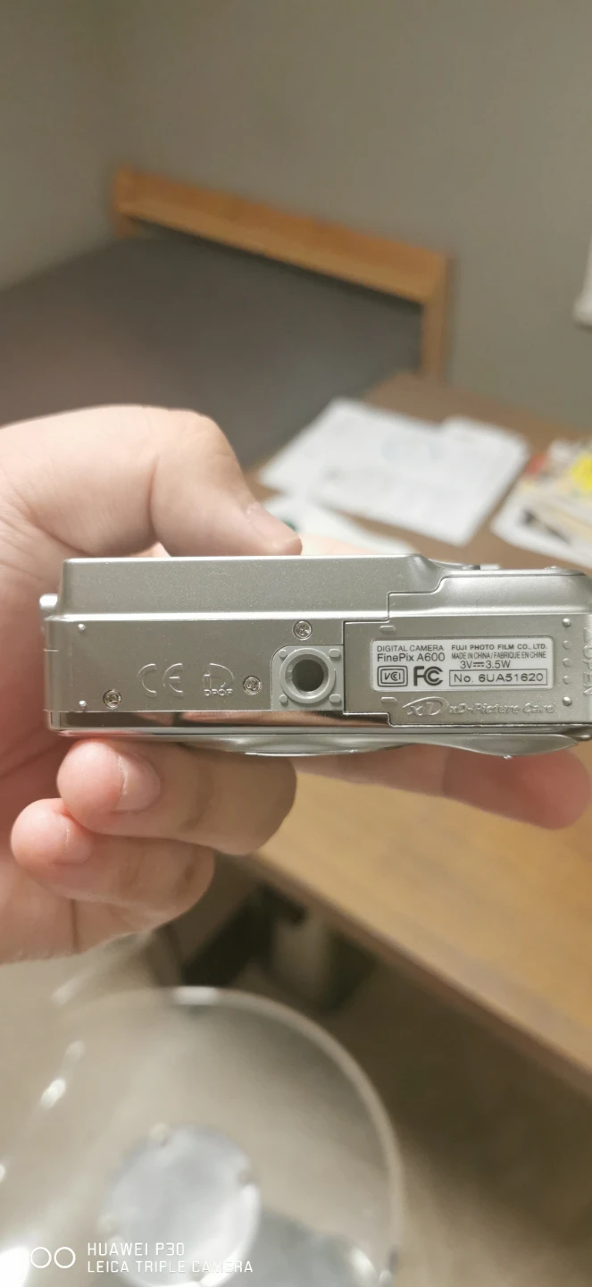 Fujifilm FinePix A600 Digital Camera - photo 3