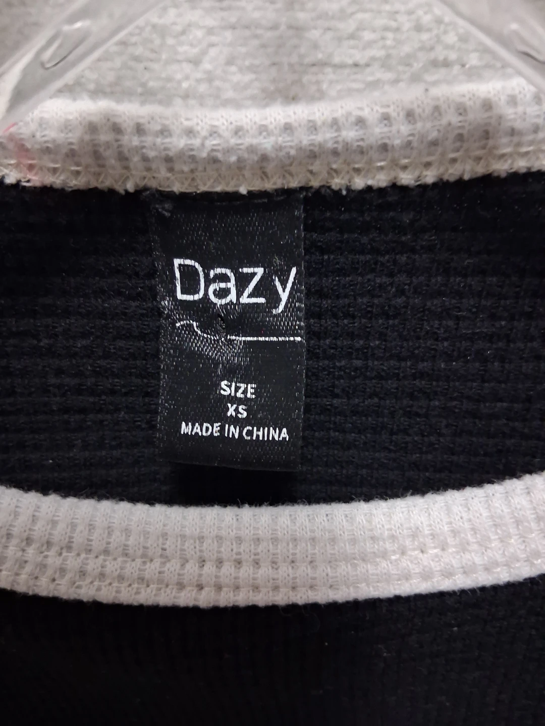 GIRLS: Dazy Black T-Shirt with Patches - Size XS - photo 2