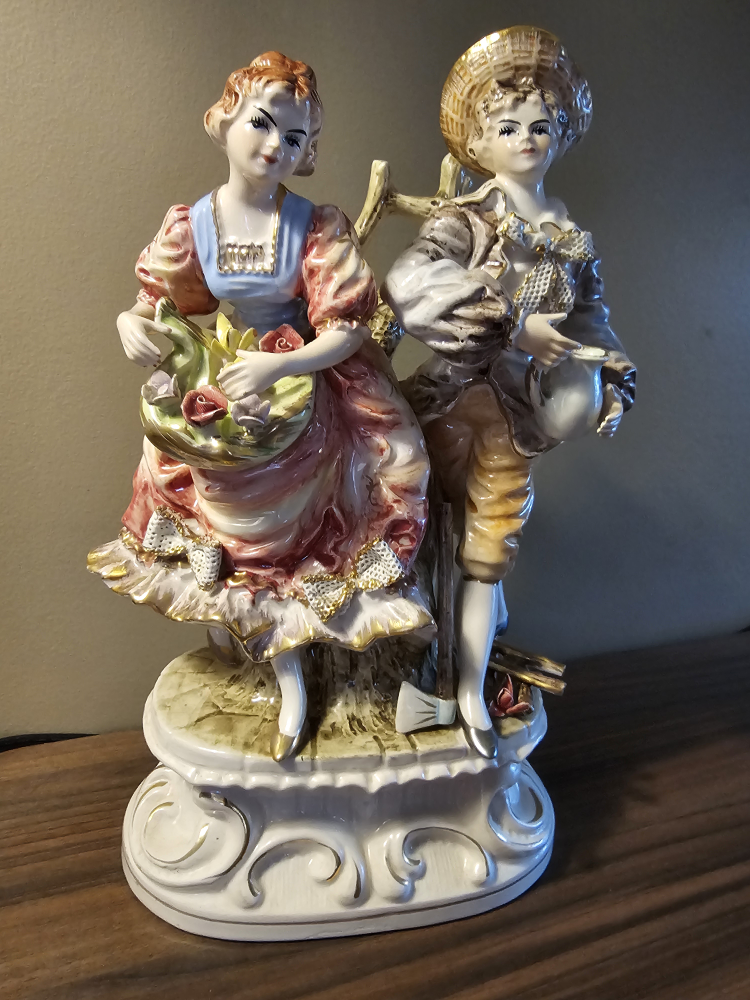 Capodimonte Porecellain collectable  1800's figurines large