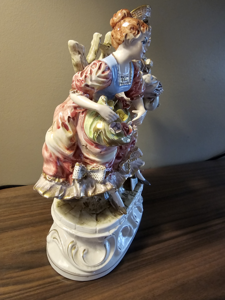 Capodimonte Porecellain collectable  1800's figurines large - photo 2