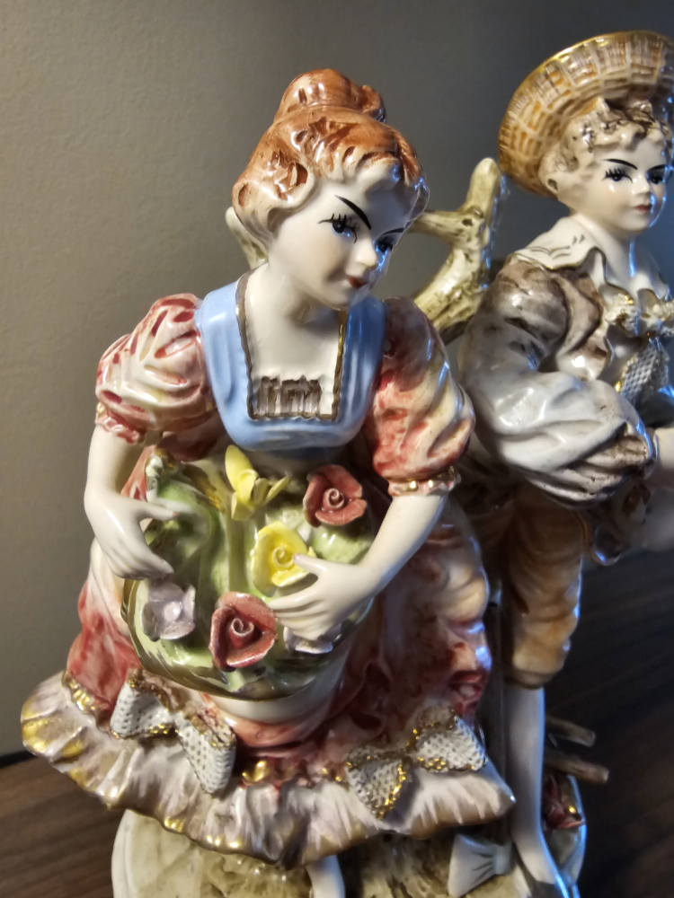 Capodimonte Porecellain collectable  1800's figurines large - photo 5