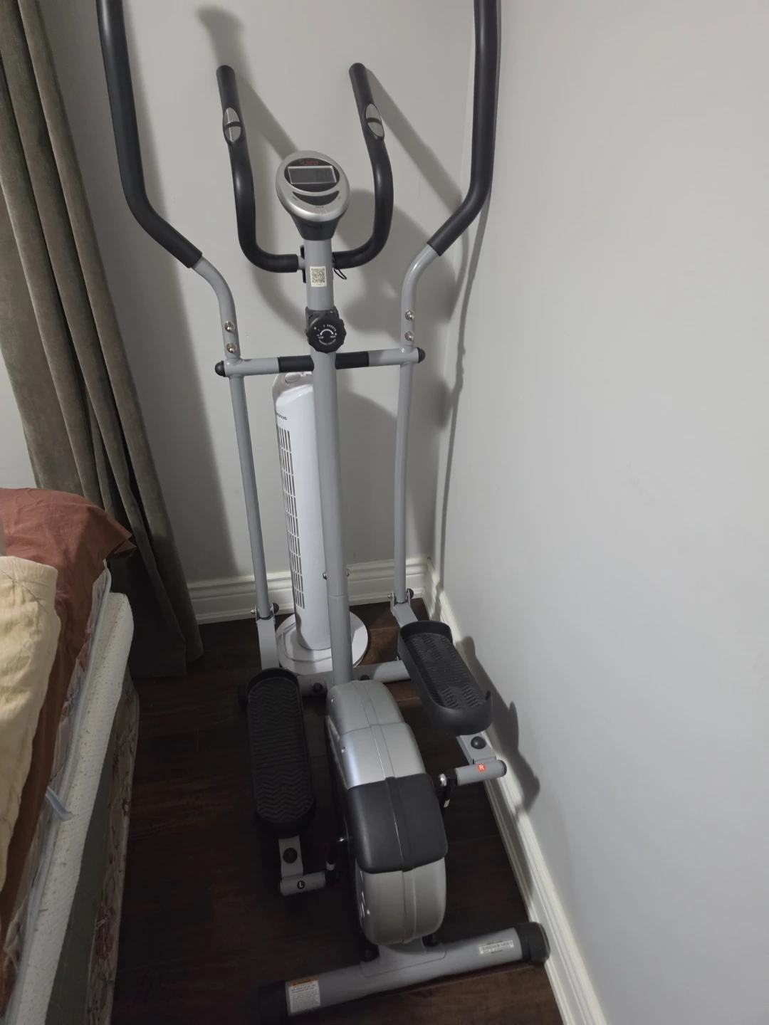 Sunny Health & Fitness Elliptical Machine