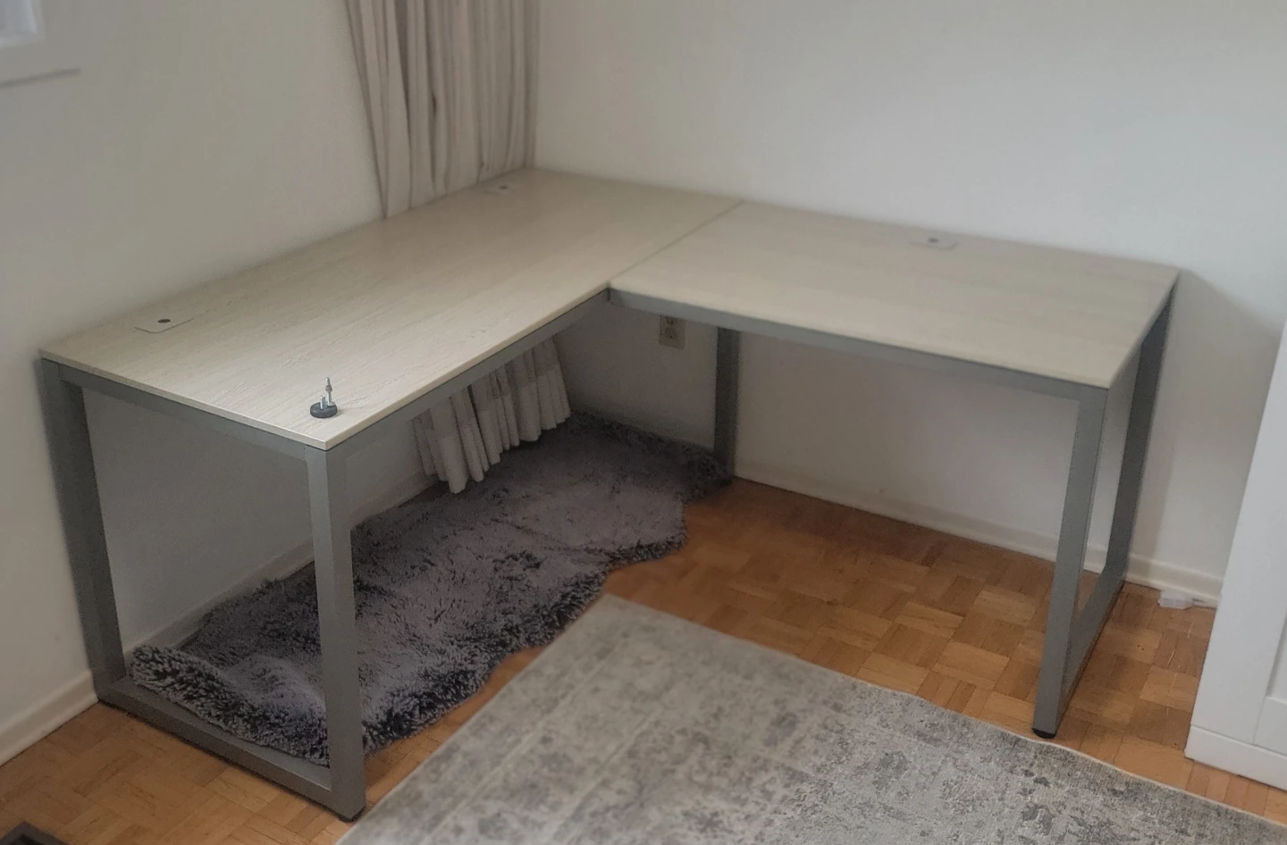 L-Shaped Corner Desk