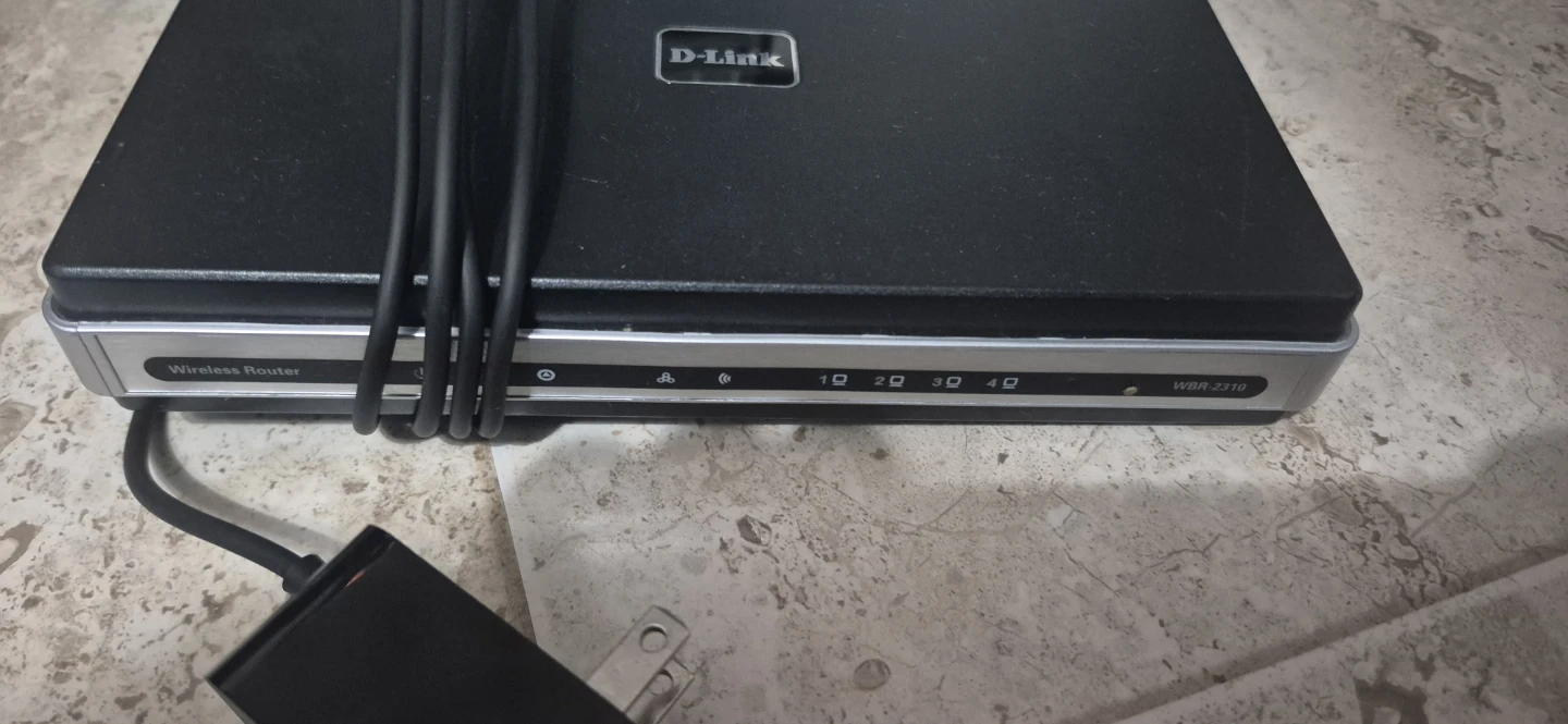 D-Link Wireless Router WBR-2310 - photo 2