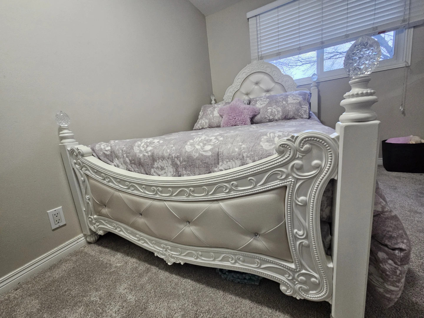 White upholstered bed with ornate detailing - photo 3