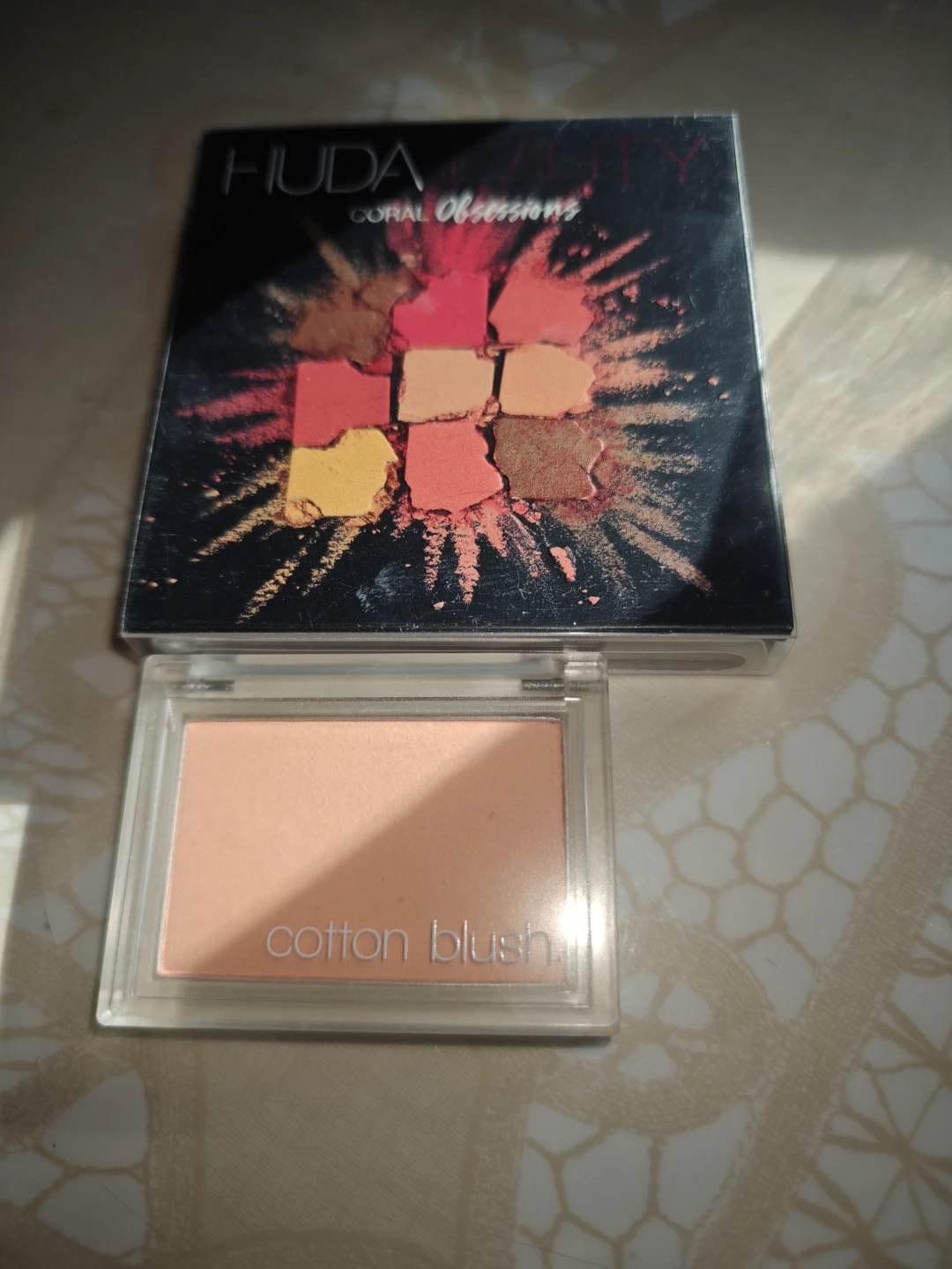 Huda Beauty Coral Obsessions Eyeshadow Palette