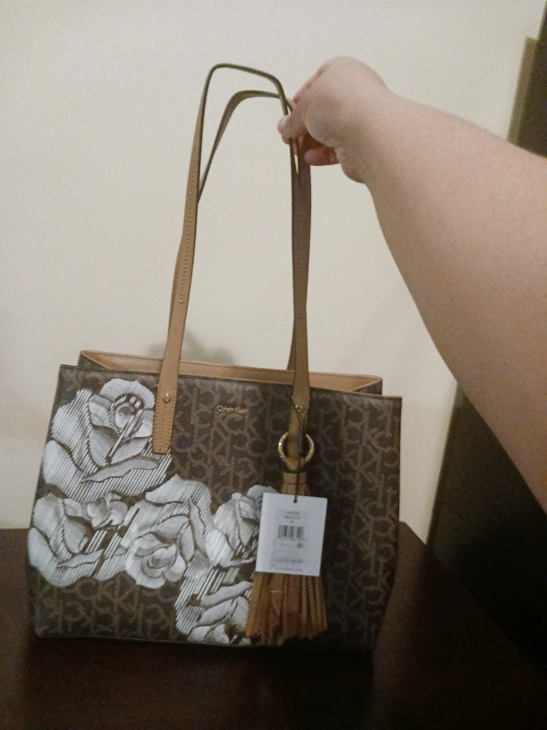 Calvin Klein Tote Bag with Rose Design - photo 2