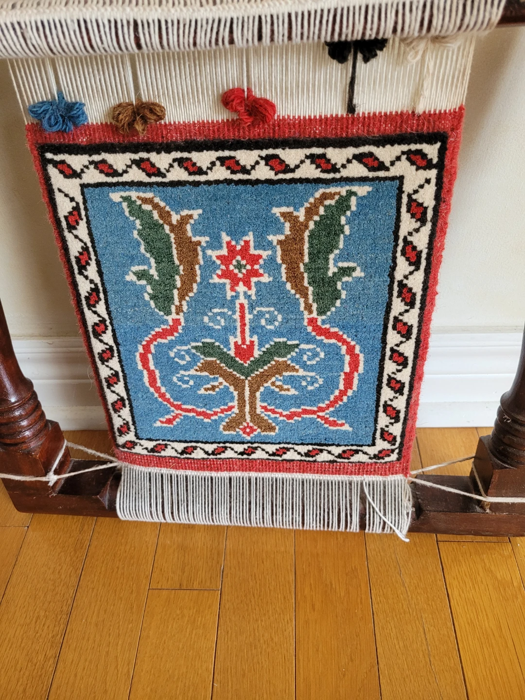 Wooden Rug Weaving Loom with Tapestry - photo 2