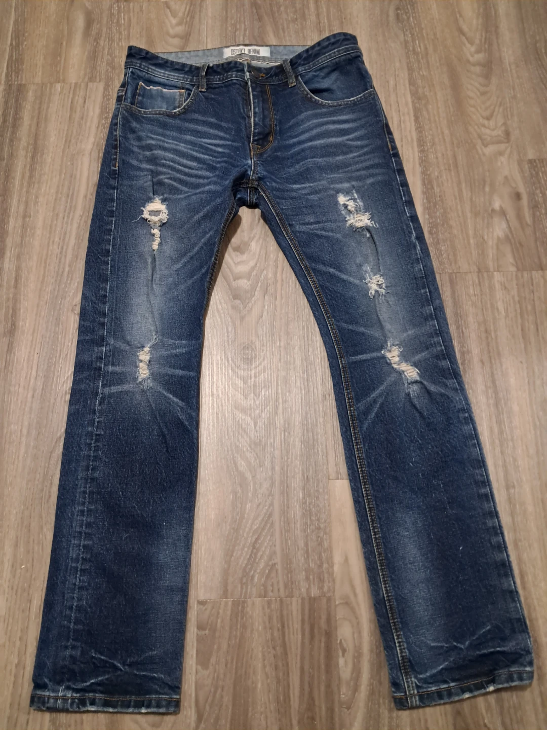 DISTRICT DENIM Men's Blue Distressed Jeans