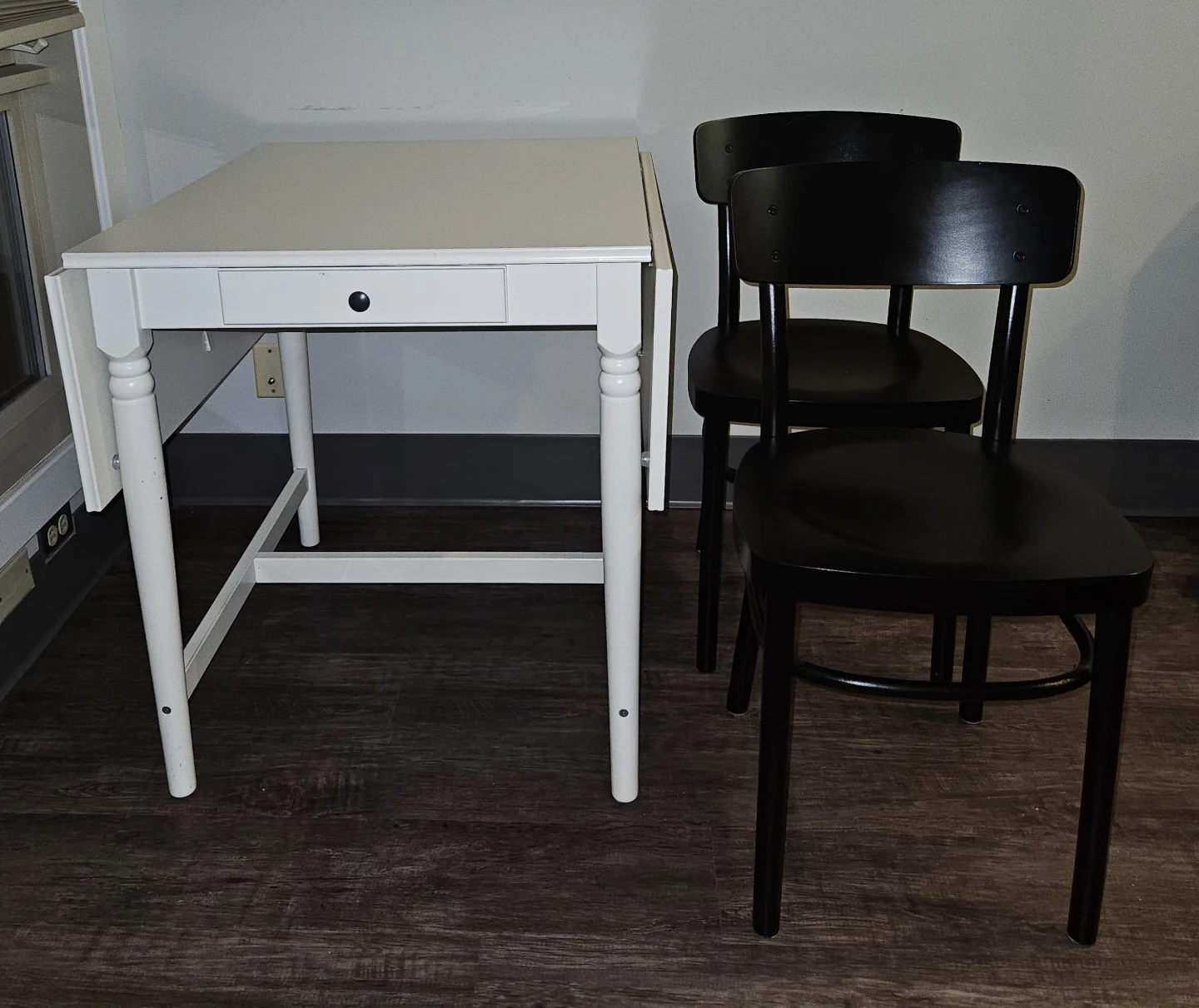 White Drop Leaf Dining Table with Drawer