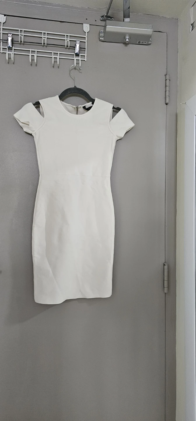 BCBGMAXAZRIA White Cold Shoulder Dress XXS