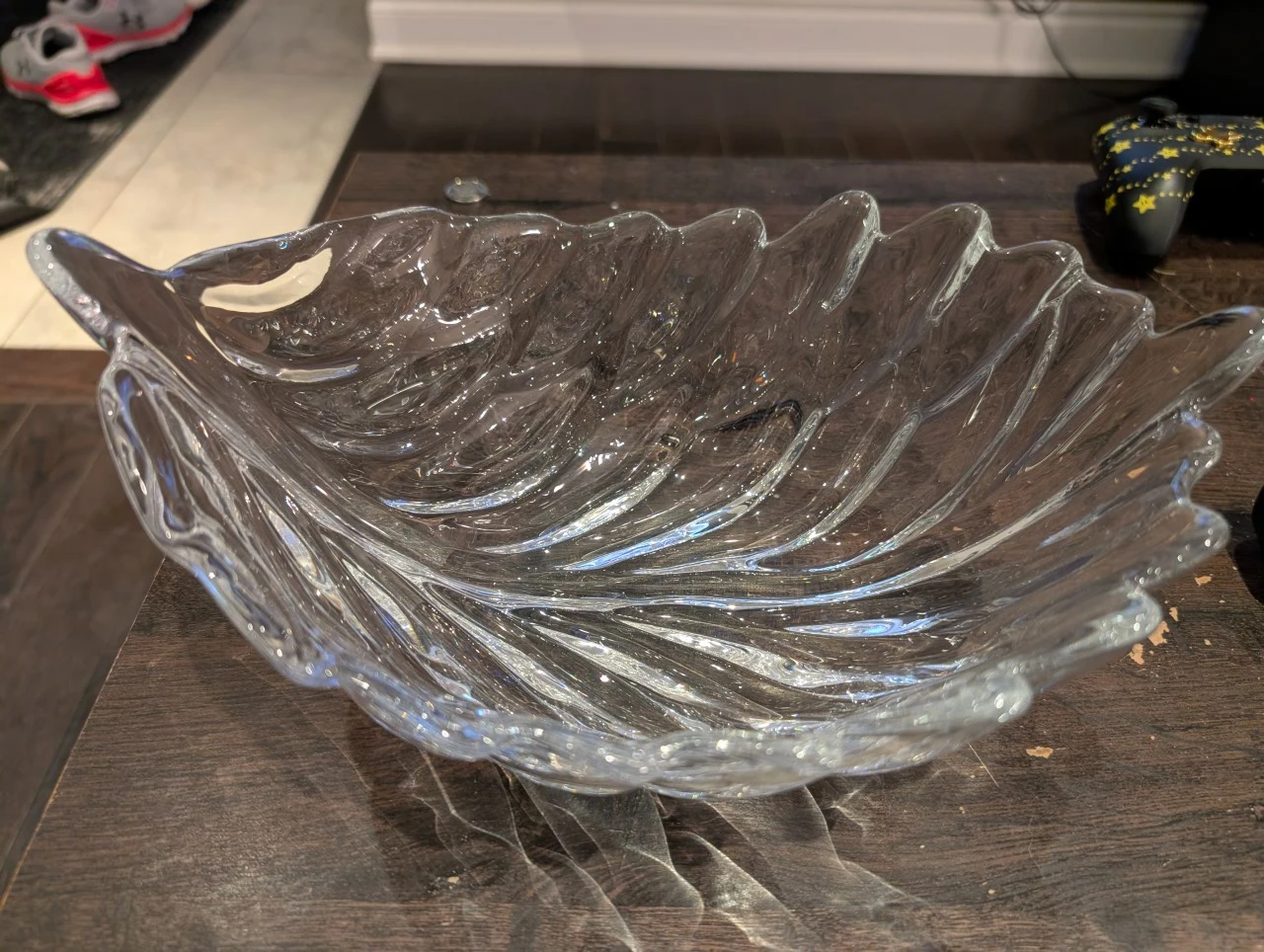 Clear Glass Leaf-Shaped Serving Bowl