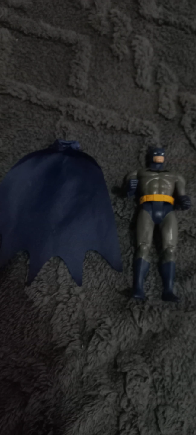 Batman Action Figure with Cape - photo 2