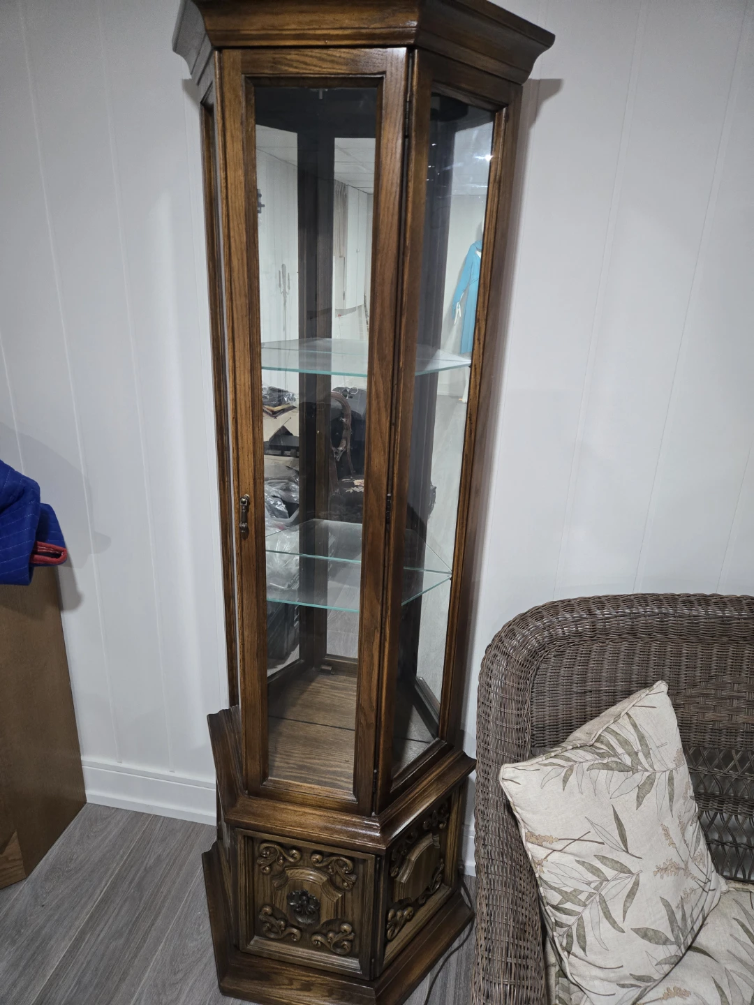 Corner Curio Cabinet with Glass Doors and Shelves.$50 firm. - photo 3