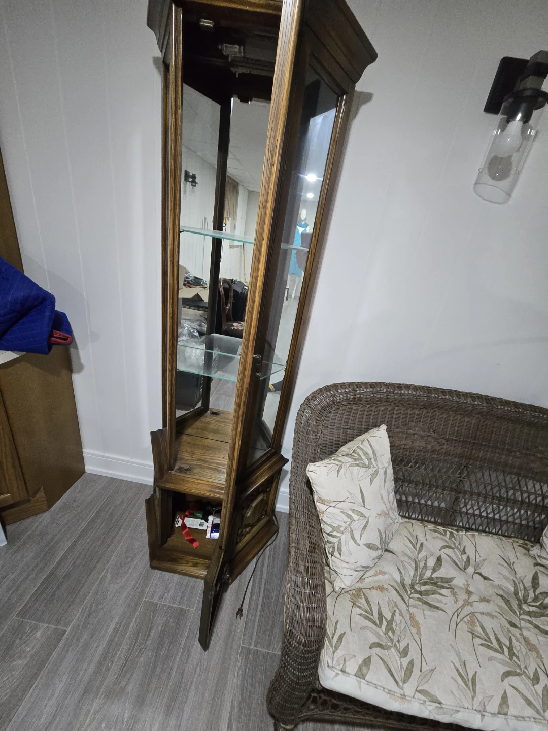 Corner Curio Cabinet with Glass Doors and Shelves.$50 firm. - photo 4