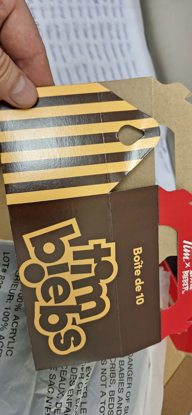 Tim Hortons Tim Bieb Merch Set: Toque, Tote Bag, Fanny Pack - photo 4