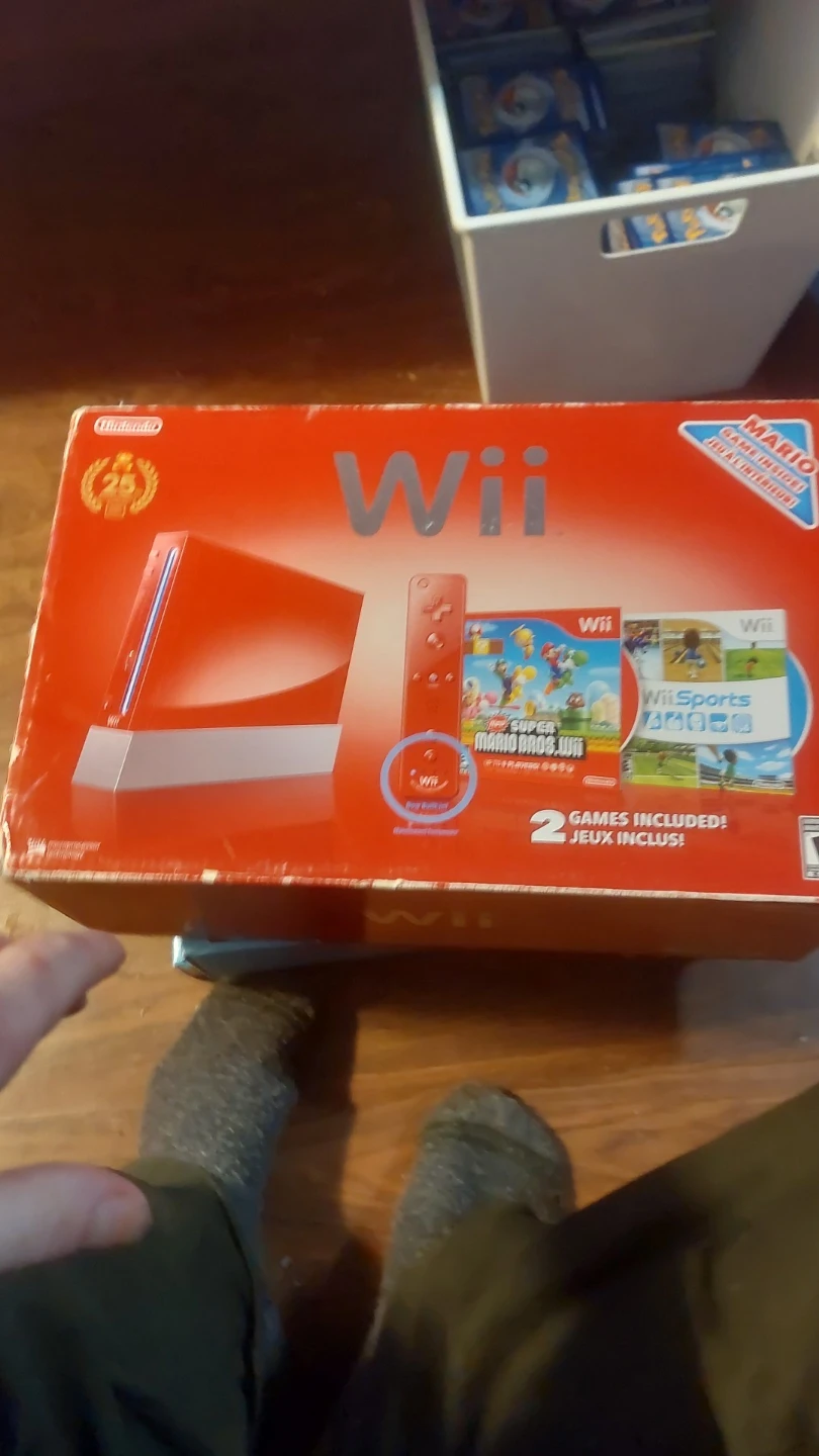 Nintendo Wii Mario Kart Bundle - Red