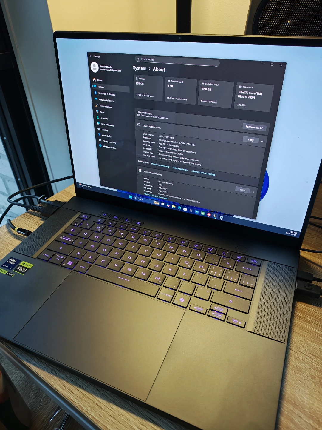 ASUS ROG Zephyrus G16 Gaming Laptop - Intel Core Ultra 9