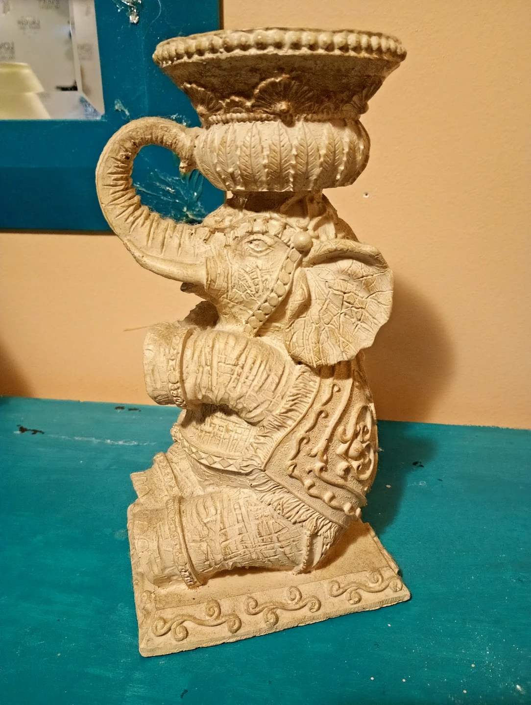 Elephant shaped candle holder statue