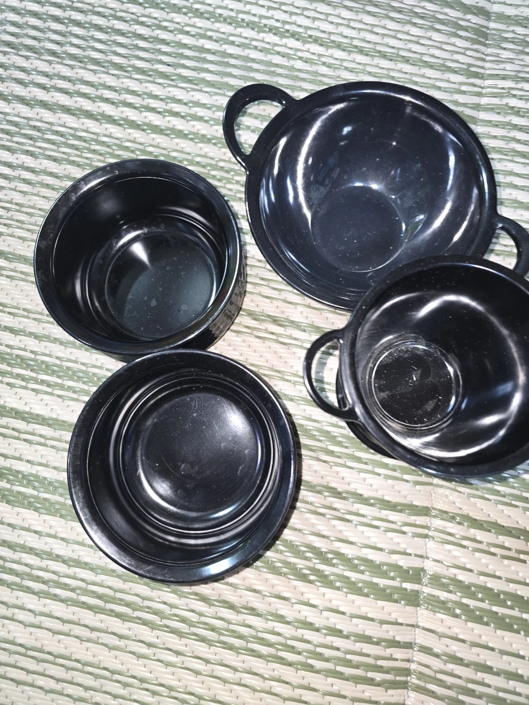 Set of 4 Black Bowls with Handles
