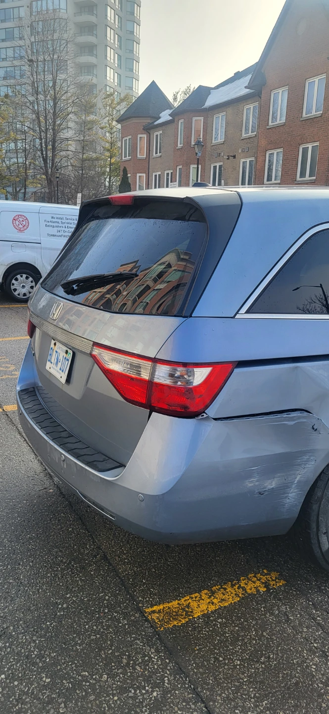 2011 Honda Odyssey Minivan - For sale - photo 5