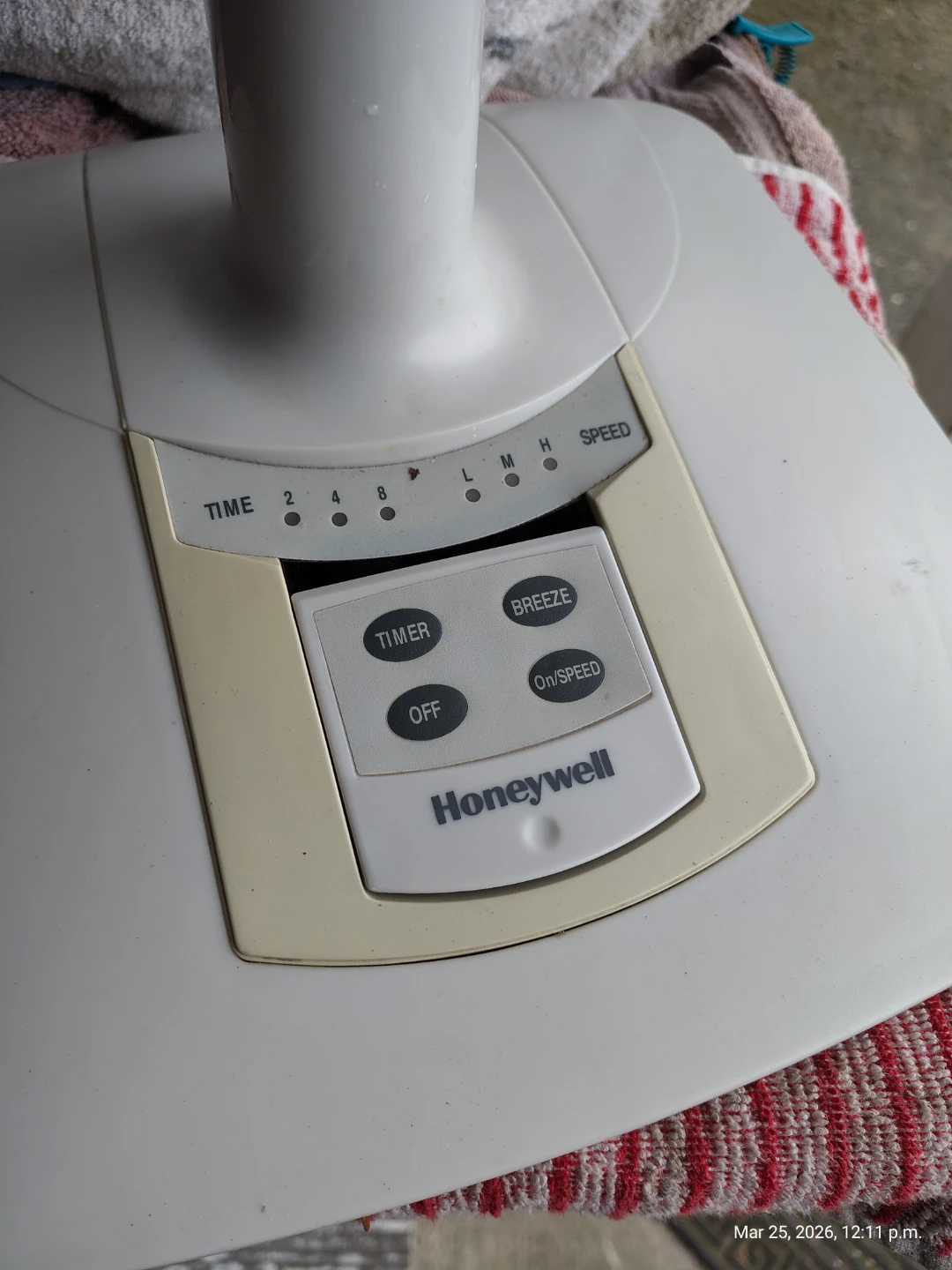Honeywell 12 inch Performance Table Fan with Remote - photo 2