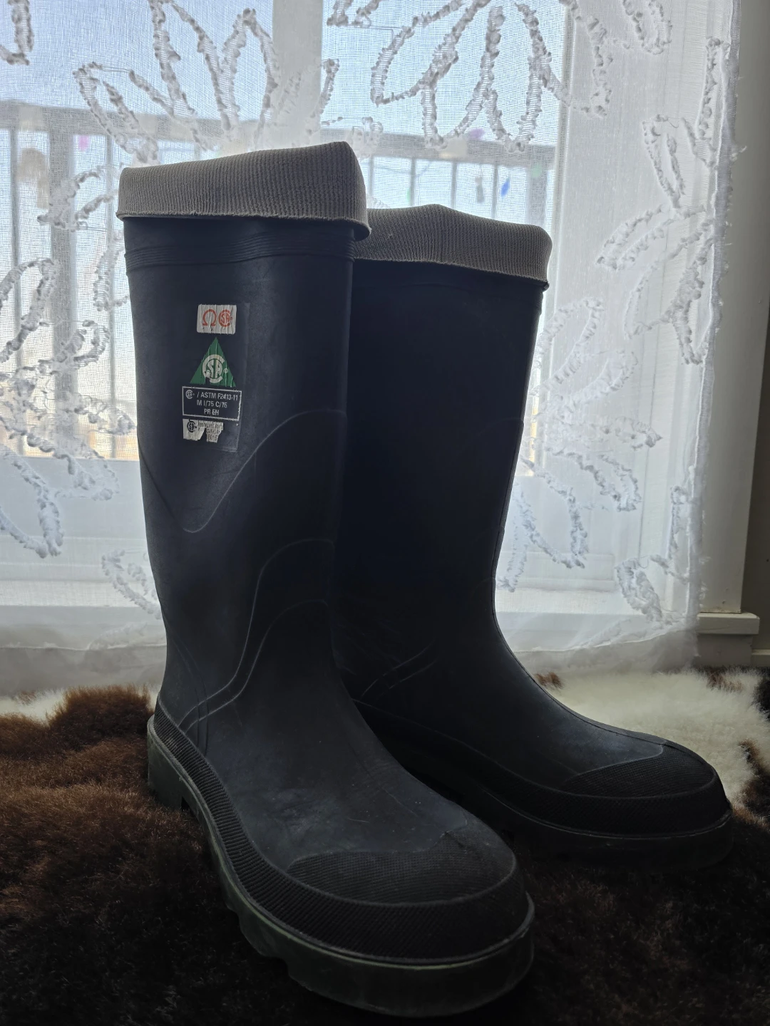 Rubber Work Boots Size 7W - Made in Canada - photo 2