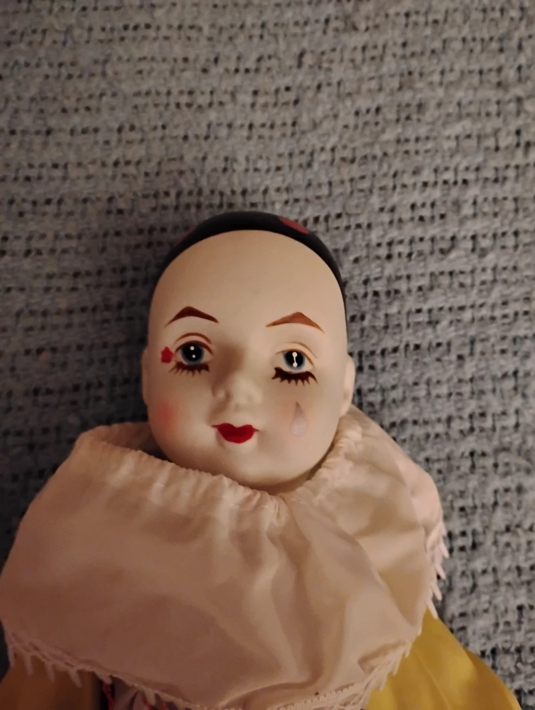 VINTAGE!! 1990's PIERROT PORCELAIN DOLL, TAIWAN WEBB - photo 2