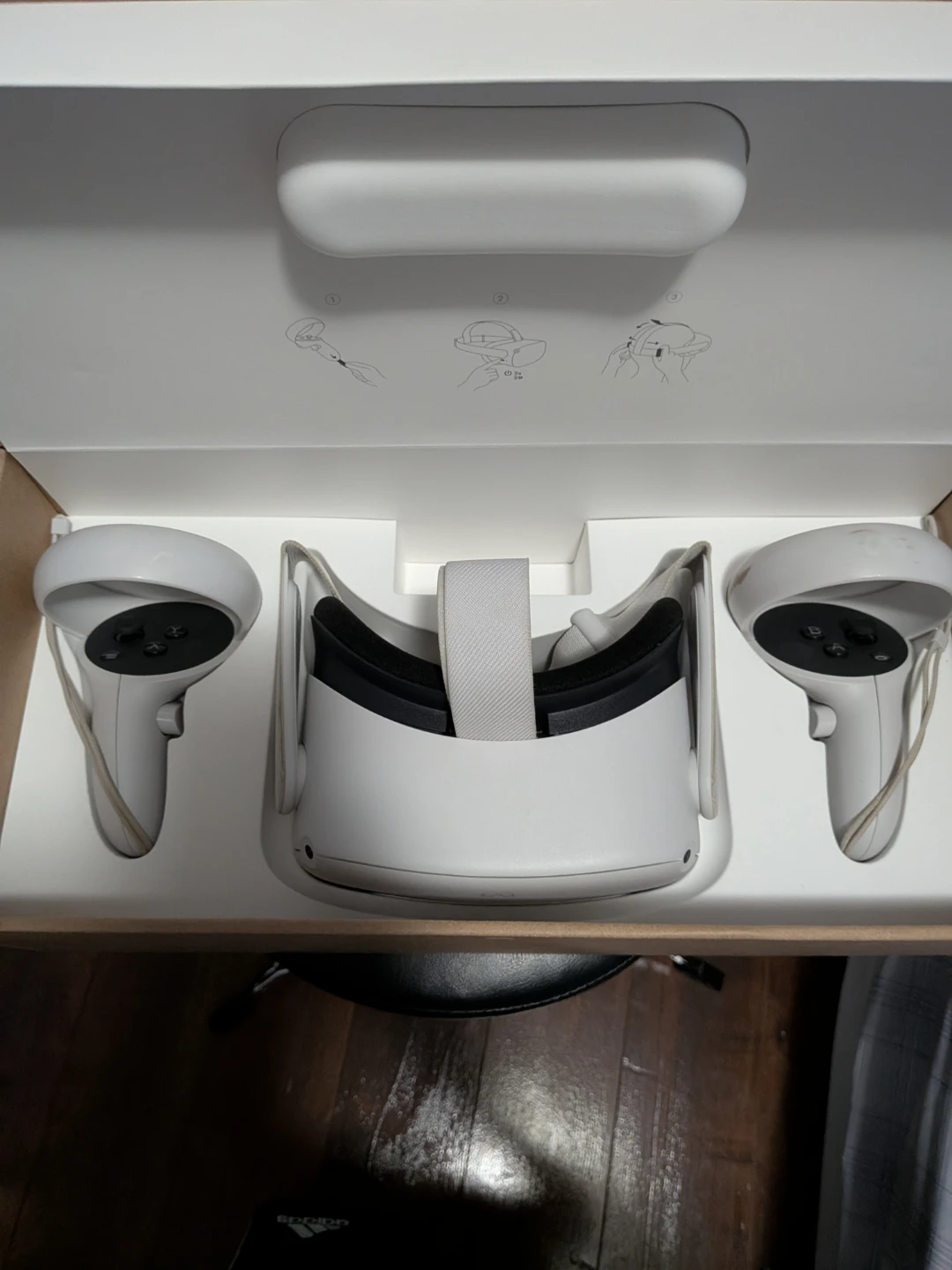 Meta Quest 2 128GB VR Headset with Controllers - photo 3