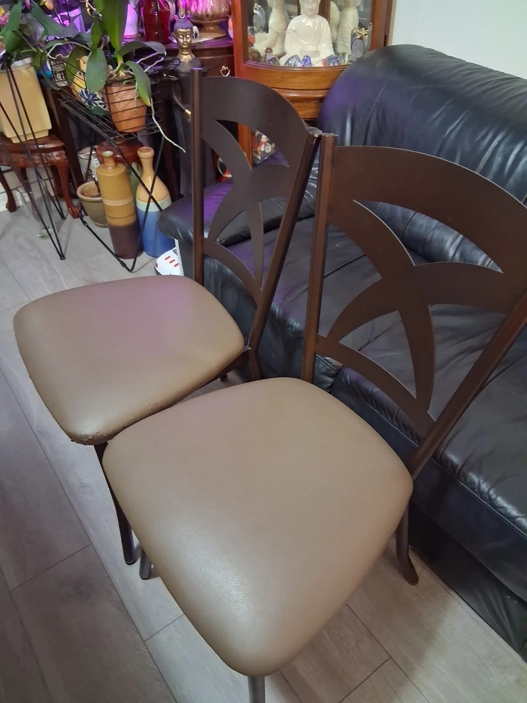 Extendable Wooden Dining Table + 4 Chairs