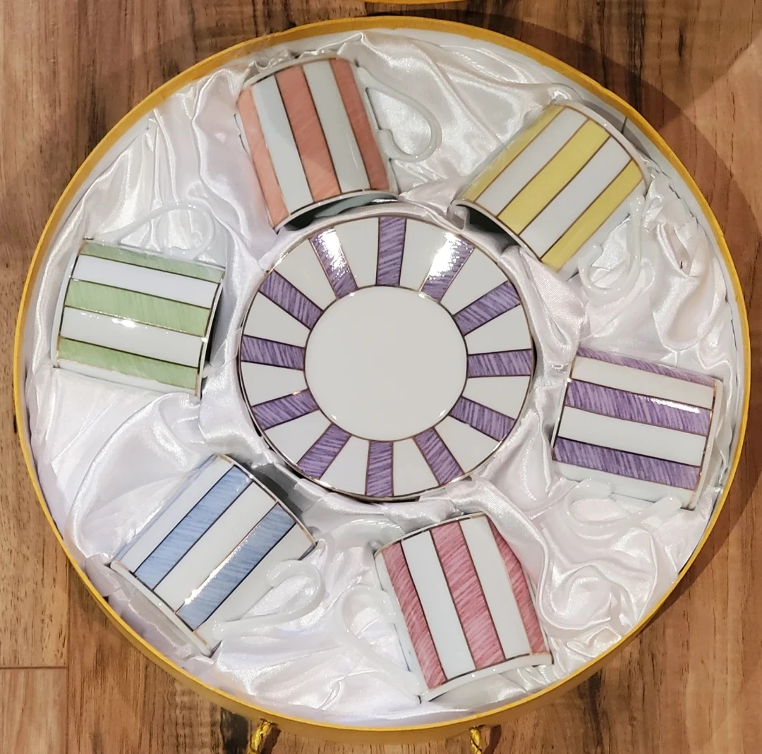 Multicolour tea/coffee cups with matching saucers - photo 2