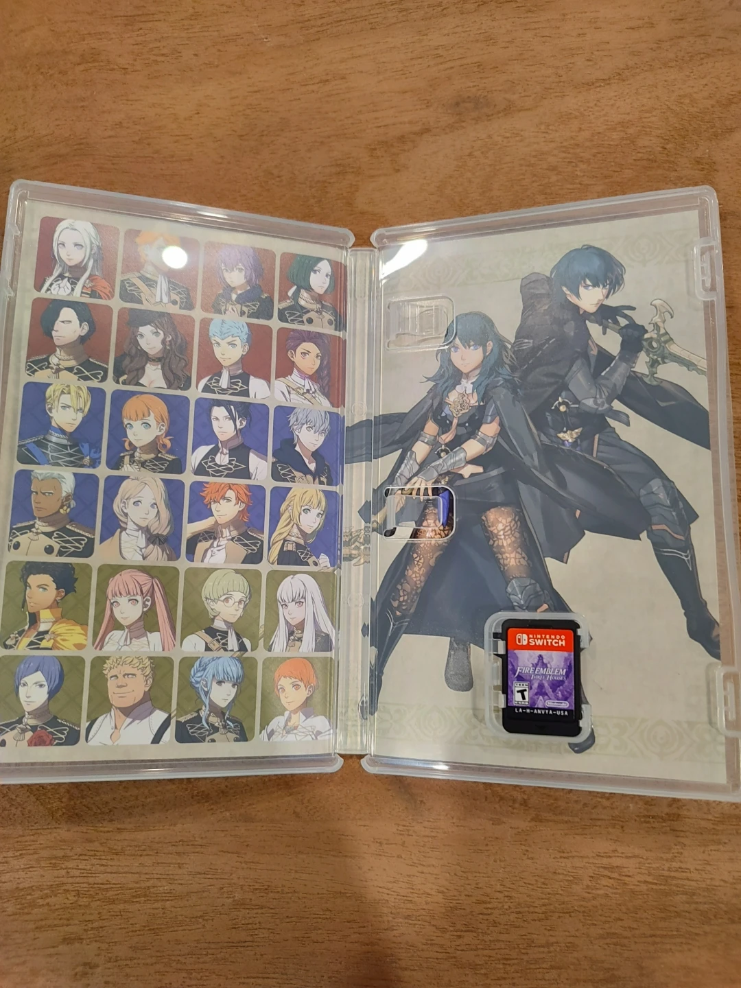 Fire Emblem Three Houses (Switch) - photo 3